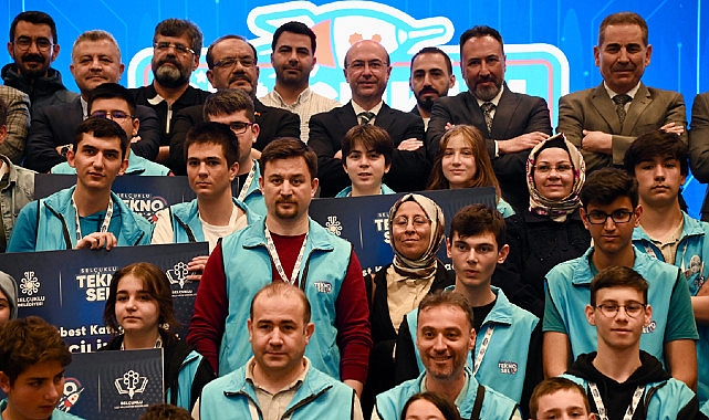 Selçuklu Belediyesi ve Selçuklu İlçe Milli Eğitim Müdürlüğü paydaşlığında düzenlenen teknoloji ve robot yarışması TEKNO-SEL ödül töreni ile sona erdi