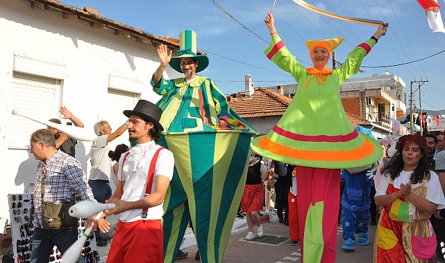 Menemen Belediyesi tarafından düzenlenen 14'üncü kez gerçekleştirilecek Emiralem Çilek Festivali için geri sayım başladı